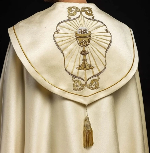 Kapa liturgiczna ecru z haftem IHS - KKP/006/05 - HAF KKP/006/05 - Dewocjonalia P.H. Jakóbczak - Katolicki sklep liturgiczny i hurtownia