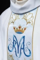 Ornat biały z haftowanym pasem - HAF HA7015-04 - Dewocjonalia P.H. Jakóbczak - Katolicki sklep liturgiczny i hurtownia
