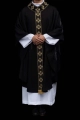 Ornat czarny z haftowanym pasem z motywem krzyży - S-7069-07-70 - HAF S-7069-07-70 - Dewocjonalia P.H. Jakóbczak - Katolicki sklep liturgiczny i hurtownia