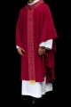 Ornat czerwony z haftowanym pasem z motywem krzyża - S-7057-02-70 - HAF S-7057-02-70 - Dewocjonalia P.H. Jakóbczak - Katolicki sklep liturgiczny i hurtownia