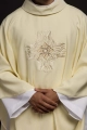 Ornat ecru z haftowanym krzyżem - HA7035-05 - HAF HA7035-05 - Dewocjonalia P.H. Jakóbczak - Katolicki sklep liturgiczny i hurtownia