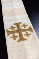 Ornat ecru z nadrukiem krzyża jerozolimskiego - KOD/7001/05/40 - HAF KOD/7001/05/40 - Dewocjonalia P.H. Jakóbczak - Katolicki sklep liturgiczny i hurtownia