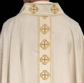 Ornat ecru z haftowanym pasem z motywem krzyża - S-7069-05-70 - HAF S-7069-05-70 - Dewocjonalia P.H. Jakóbczak - Katolicki sklep liturgiczny i hurtownia