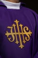 Ornat fioletowy z haftem IHS i szerokim kołnierzem - KOK/005/03/12/KARO - HAF KOK/005/03/12/KARO - Dewocjonalia P.H. Jakóbczak - Katolicki sklep liturgiczny i hurtownia