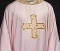 Ornat różowy z haftowanym krzyżem - S-7061-08-53 - HAF S-7061-08-53 - Dewocjonalia P.H. Jakóbczak - Katolicki sklep liturgiczny i hurtownia