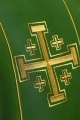 Ornat zielony z haftowanym pasem z motywem krzyży jerozolimskimi - KDT/7046/01/01 - HAF KDT/7046/01/01 - Dewocjonalia P.H. Jakóbczak - Katolicki sklep liturgiczny i hurtownia