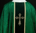 Ornat zielony z haftowanym pasem z motywem krzyża - KOA/007/01/98 - HAF KOA/007/01/98 - Dewocjonalia P.H. Jakóbczak - Katolicki sklep liturgiczny i hurtownia