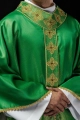 Ornat zielony z haftowanym pasem z motywem krzyża - S-7056-01-54 - HAF S-7056-01-54 - Dewocjonalia P.H. Jakóbczak - Katolicki sklep liturgiczny i hurtownia