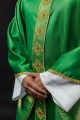 Ornat zielony z haftowanym pasem z motywem krzyża - S-7056-01-54 - HAF S-7056-01-54 - Dewocjonalia P.H. Jakóbczak - Katolicki sklep liturgiczny i hurtownia