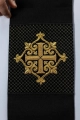 Aksamitna stuła kapłańska czarna z haftowanym krzyżem - LE/2029/07 - HAF LE/2029/07 - Dewocjonalia P.H. Jakóbczak - Katolicki sklep liturgiczny i hurtownia