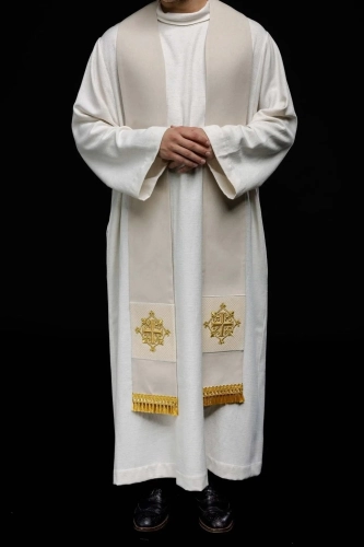Aksamitna stuła kapłańska ecru z haftowanym krzyżem - LE/2029/05 - HAF LE/2029/05 - Dewocjonalia P.H. Jakóbczak - Katolicki sklep liturgiczny i hurtownia