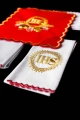 Czerwony komplet bielizny kielichowej z haftem IHS - KDT/5024/02 - HAF KDT/5024/02 - Dewocjonalia P.H. Jakóbczak - Katolicki sklep liturgiczny i hurtownia