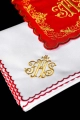 Czerwony komplet bielizny kielichowej z haftem IHS - KDT/5025/02 - HAF KDT/5025/02 - Dewocjonalia P.H. Jakóbczak - Katolicki sklep liturgiczny i hurtownia
