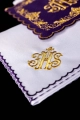 Fioletowy komplet bielizny kielichowej z haftem IHS i kielichem eucharystycznym - KDT/5025/03 - HAF KDT/5025/03 - Dewocjonalia P.H. Jakóbczak - Katolicki sklep liturgiczny i hurtownia