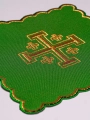 Zestaw palek kielichowych z haftowanym Krzyżem jerozolimskim w czterech kolorach liturgicznych - KPA4/030 - HAF KPA4/030 - Dewocjonalia P.H. Jakóbczak - Katolicki sklep liturgiczny i hurtownia