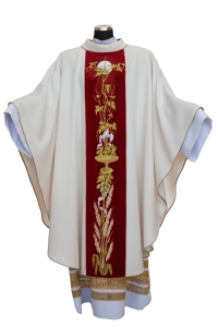 Ornat ecru z haftem eucharystycznym, czerwony pas