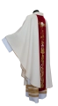Ornat ecru z haftem eucharystycznym, czerwony pas