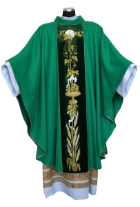 Ornat zielony z haftem eucharystycznym
