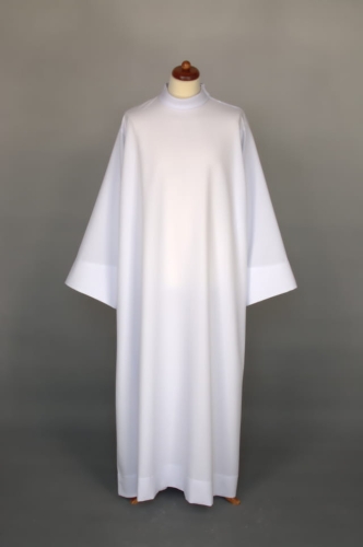 Alba kapłańska z ozdobnymi mankietami, krój lekko poszerzany - ALBP 3-095-0 - Dewocjonalia P.H. Jakóbczak - Katolicki sklep liturgiczny i hurtownia
